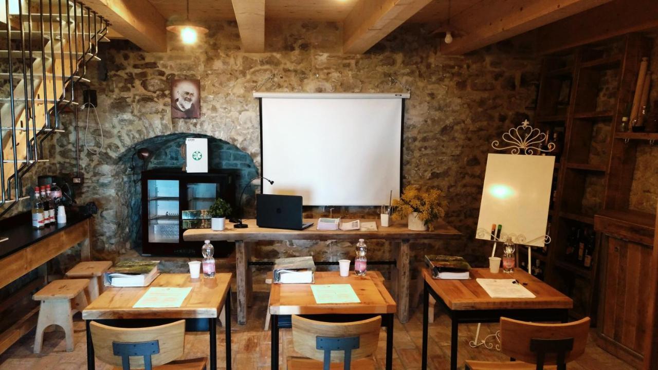 Albergo Diffuso - Il Poggetto Tra Urbino & San Marino Zewnętrze zdjęcie